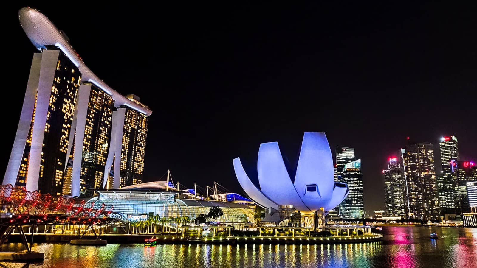 Marina bay sands con el hotel marina bay de fondo. guía de viaje Singapur 